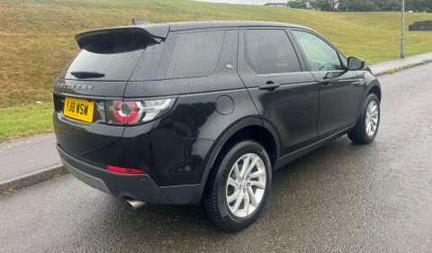 Land Rover Discovery Sport 2.0 Discovery Sport Black #4