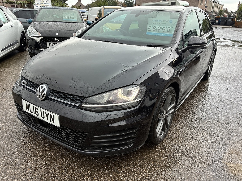 Volkswagen Golf Gtd Black