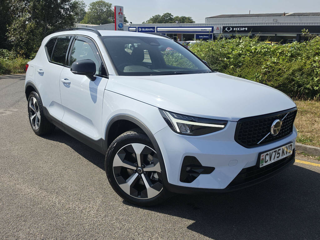 Volvo XC40 2.0 B3 Mhev Plus Dark Suv Hybrid Dct Au Blue