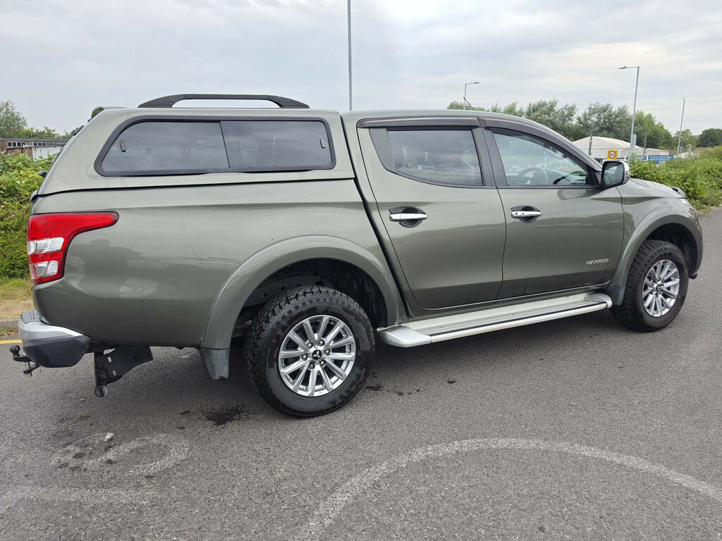 Mitsubishi L200 2.4 Di-d Dc Warrior 4Wd Euro 6 WG19LHV Green #2