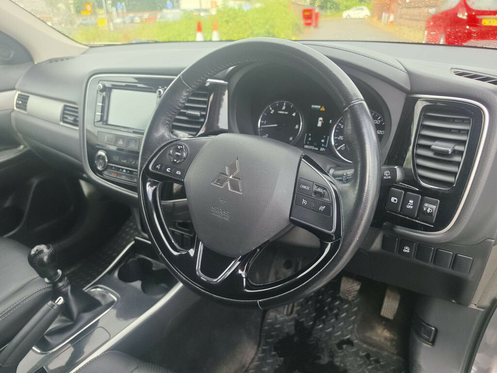 Mitsubishi Outlander 2.2 Di-d Keiko 4Wd Euro 6 Ss SV18XTY Grey #3