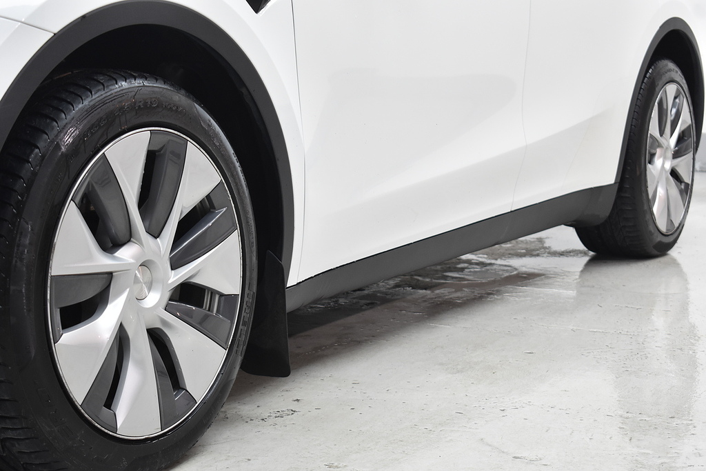 Tesla Model Y Suv AJ22ESF White #6