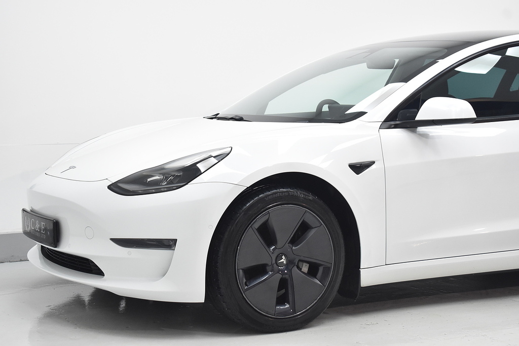 Tesla Model 3 Saloon BJ73KUN White #2