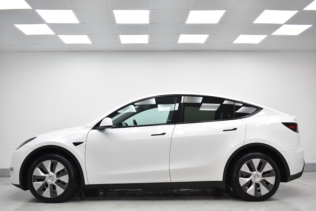 Tesla Model Y Suv White #2