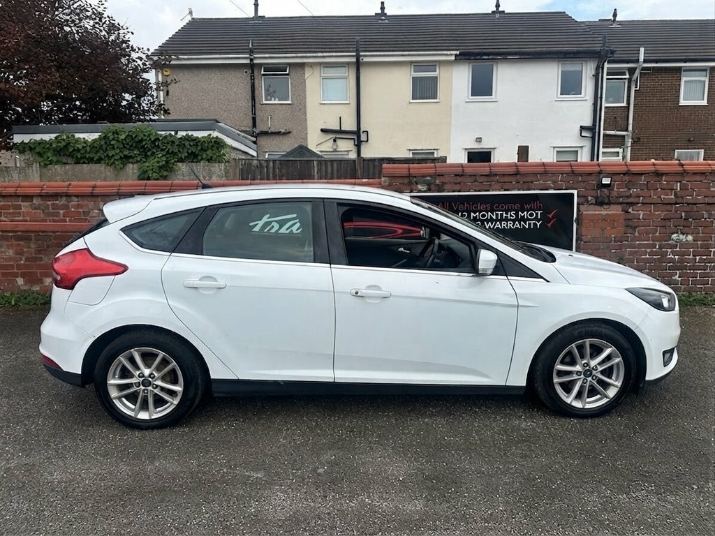 Ford Focus 1L Zetec White