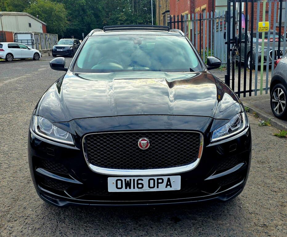 Jaguar F-Pace 2.0 D180 Portfolio Awd Euro 6 Ss OW16OPA Black #4
