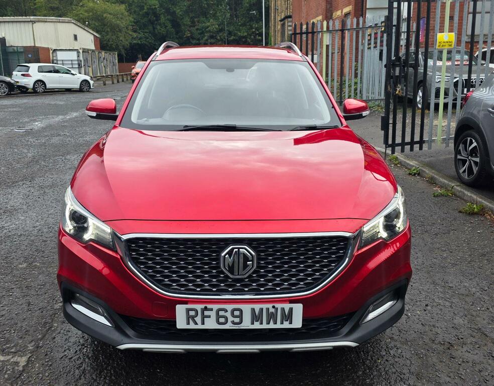 MG ZS Exclusive Red #2