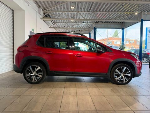 Peugeot 2008 1.2 Puretech Gpf BF19KJJ Red #2