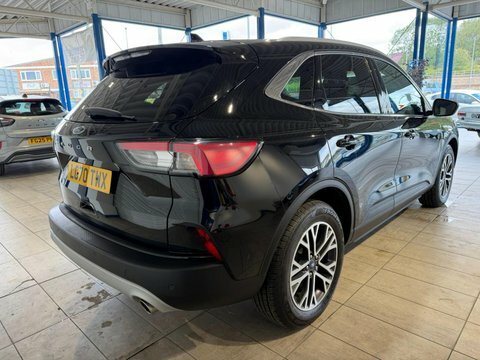 Ford Kuga 1.5T Ecoboost Titanium Black #3