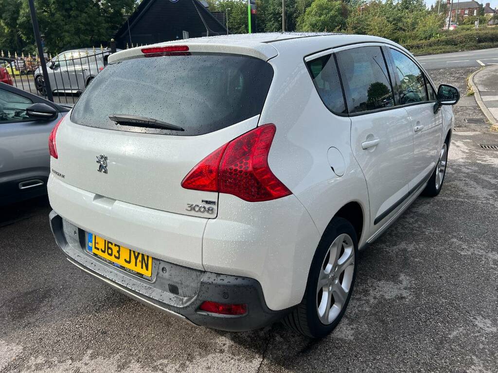 Peugeot 3008 1.6 E-hdi 115 Allure Egc White #5