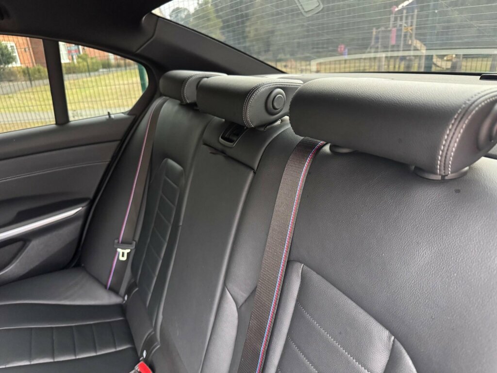 BMW 3 Series 318D Se Black #17