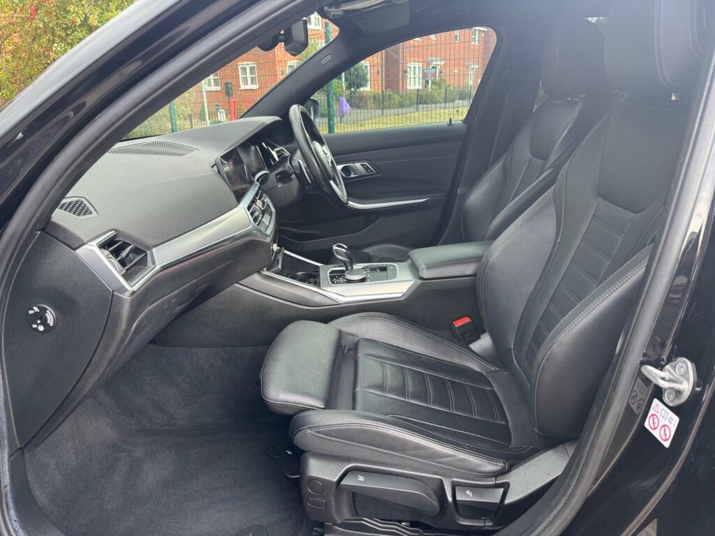 BMW 3 Series 318D Se Black #36