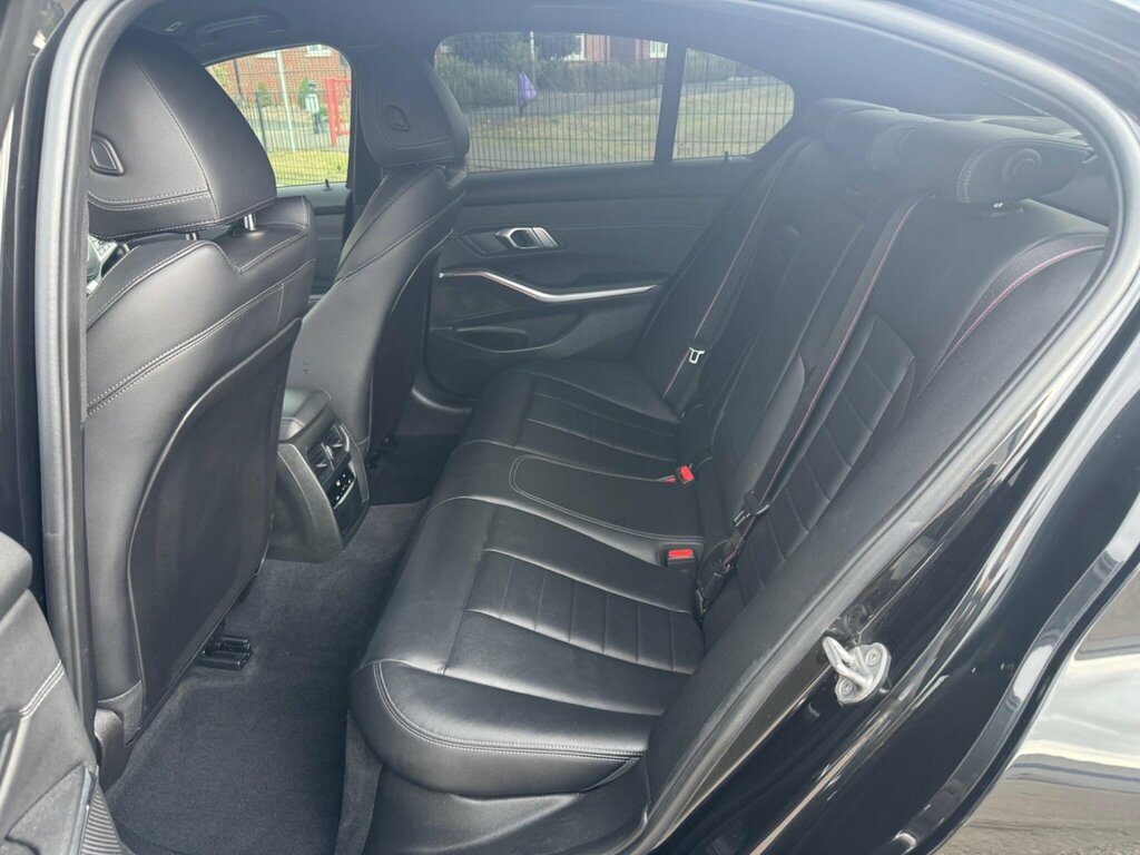 BMW 3 Series 318D Se Black #20