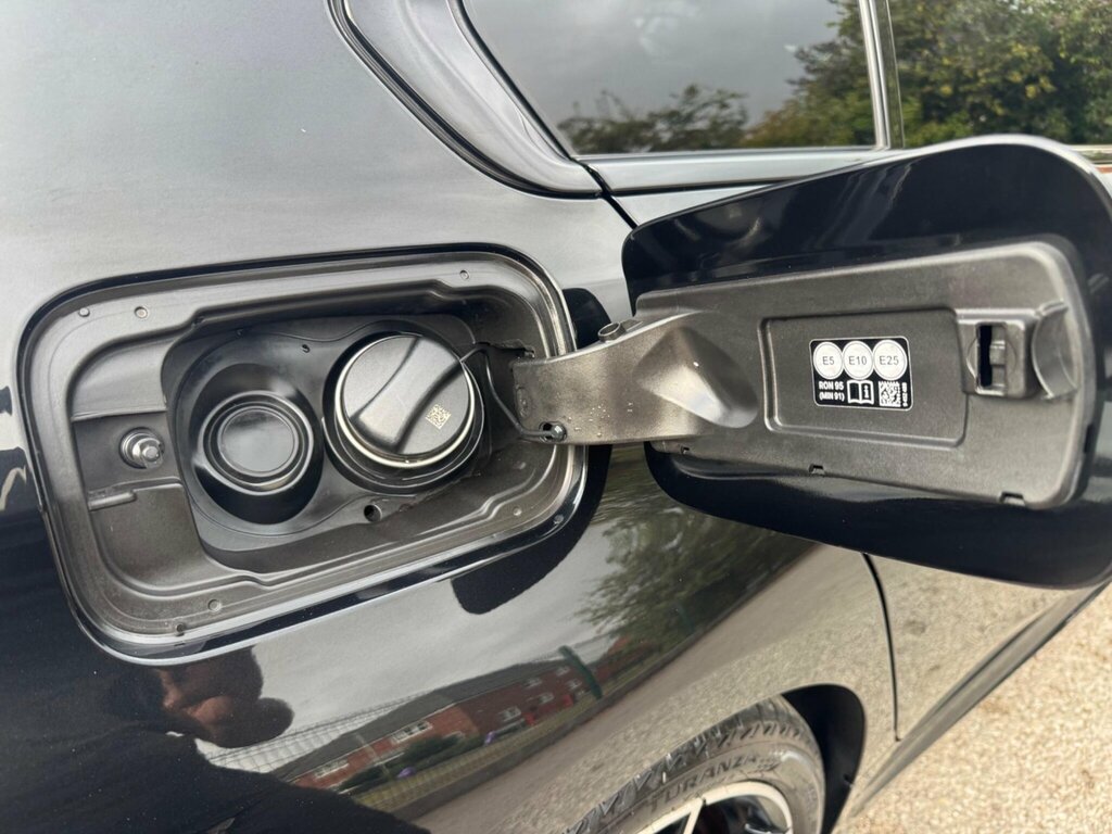 BMW 3 Series 318D Se Black #16
