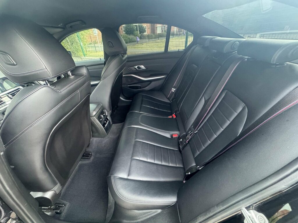 BMW 3 Series 318D Se Black #21