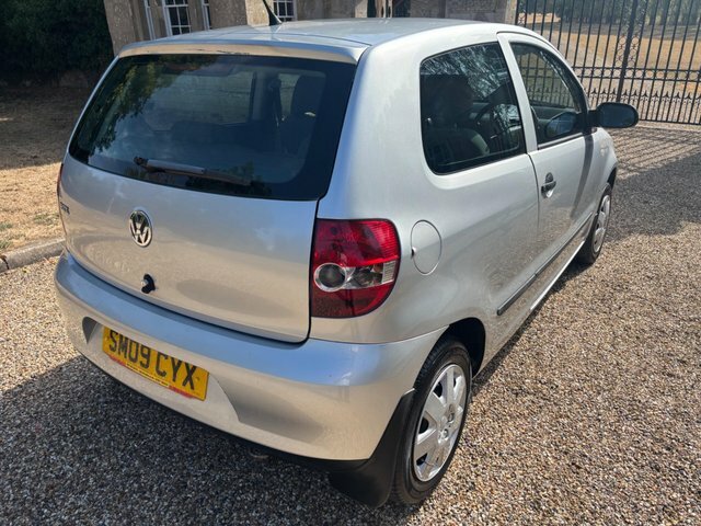 Volkswagen Fox 1.2 6V Urban Fox Euro 4 Silver #3