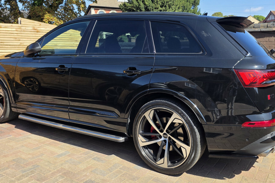 Audi SQ7 Suv Black #4