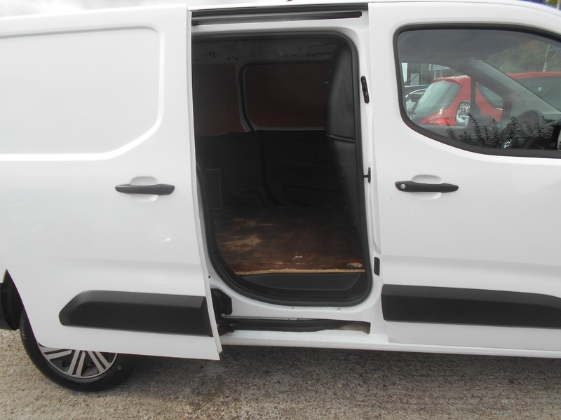 Vauxhall Combo Combo 2300 Dynamic Td White #8