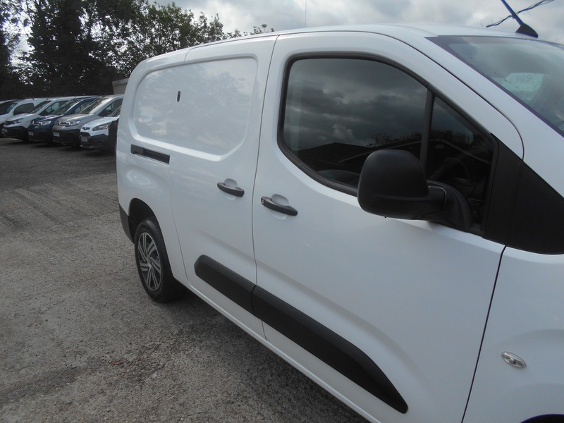 Vauxhall Combo Combo 2300 Dynamic Td White #7