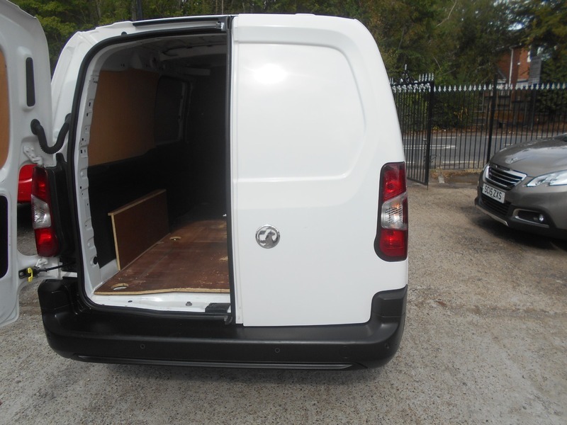 Vauxhall Combo Combo 2300 Dynamic Td White #20