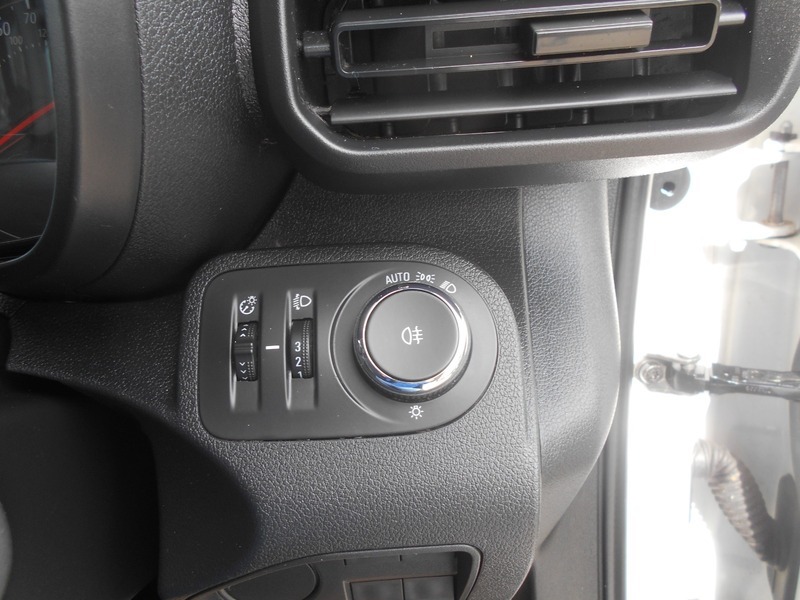Vauxhall Combo Combo 2300 Dynamic Td White #26