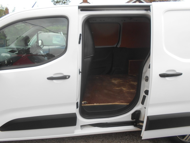 Vauxhall Combo Combo 2300 Dynamic Td White #15