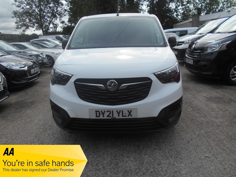 Vauxhall Combo 2021 L2h1 2300 Dynamic White