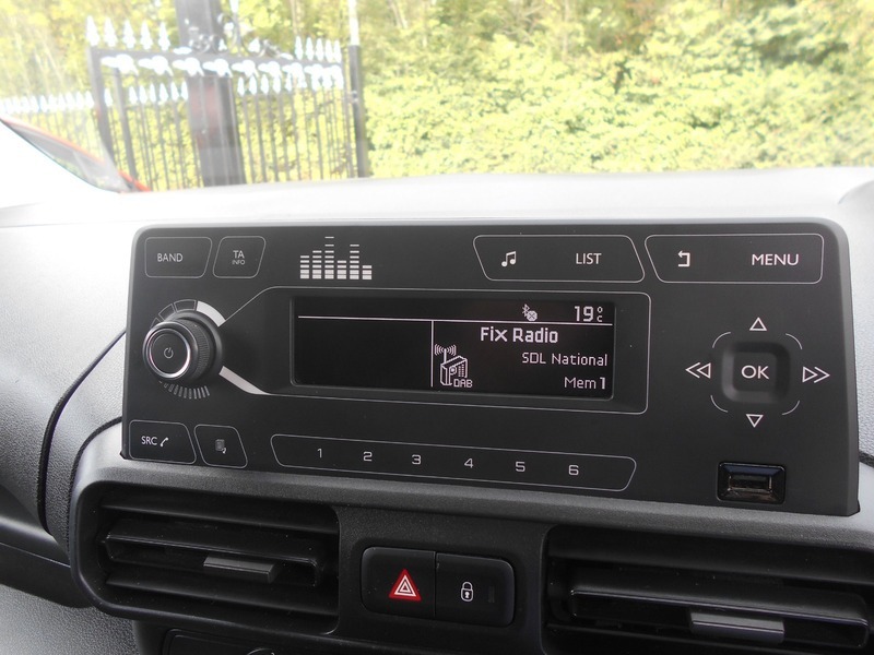 Vauxhall Combo Combo 2300 Dynamic Td White #30