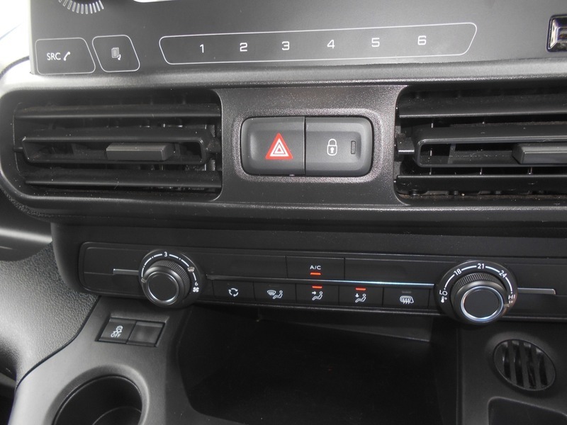 Vauxhall Combo Combo 2300 Dynamic Td White #31