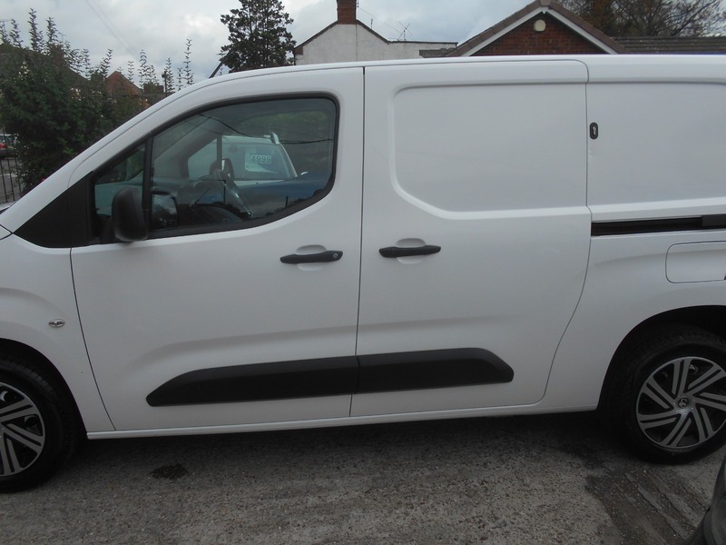 Vauxhall Combo Combo 2300 Dynamic Td White #14