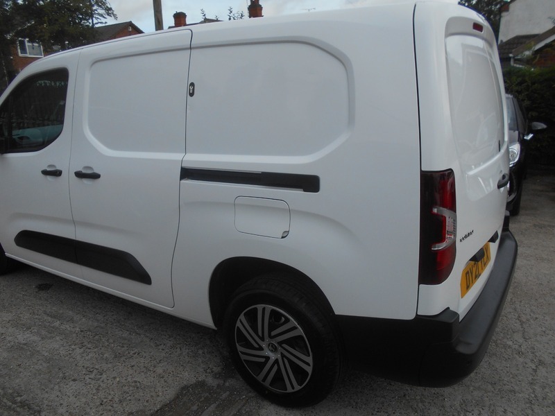 Vauxhall Combo Combo 2300 Dynamic Td White #17