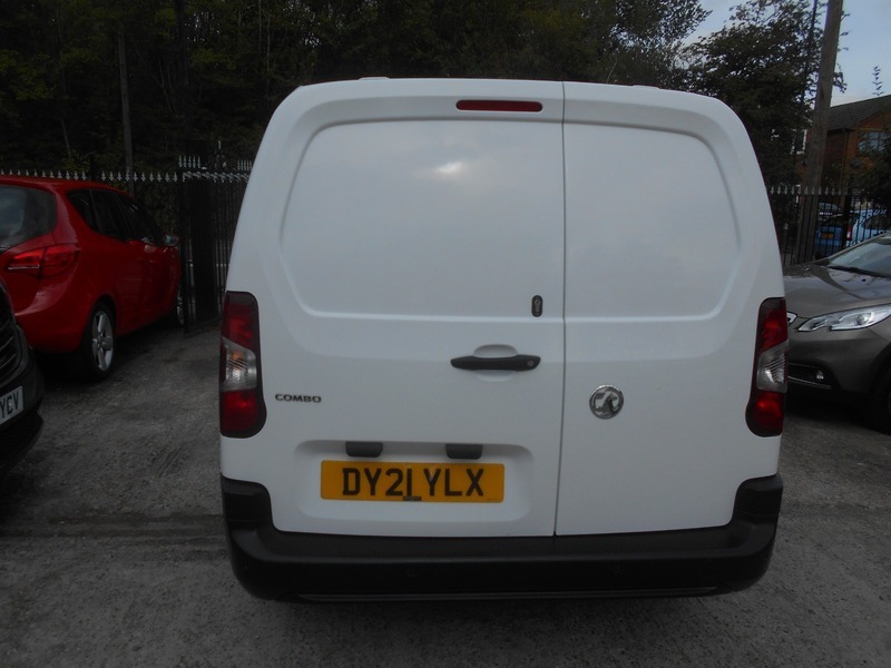 Vauxhall Combo Combo 2300 Dynamic Td White #21