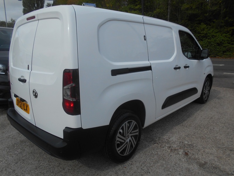 Vauxhall Combo Combo 2300 Dynamic Td White #11