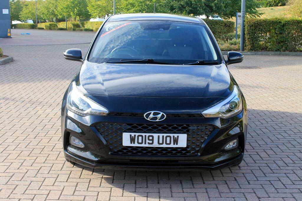 Hyundai I20 2019 Hyundai I20 1.2 Premium Nav Hatchback Pet Black