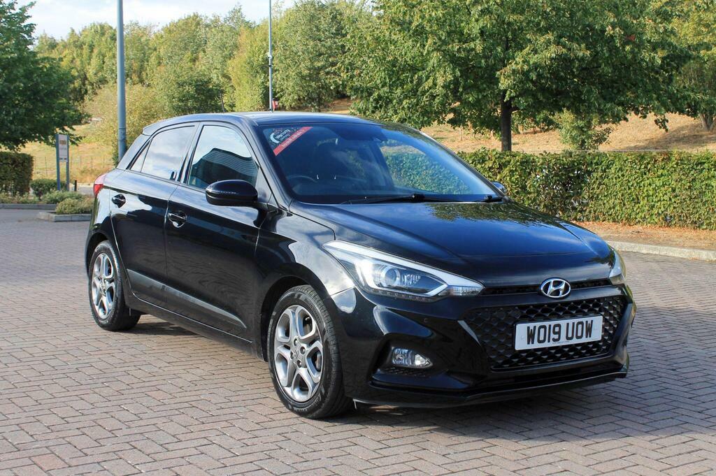 Hyundai I20 2019 Hyundai I20 1.2 Premium Nav Hatchback Pet Black #3