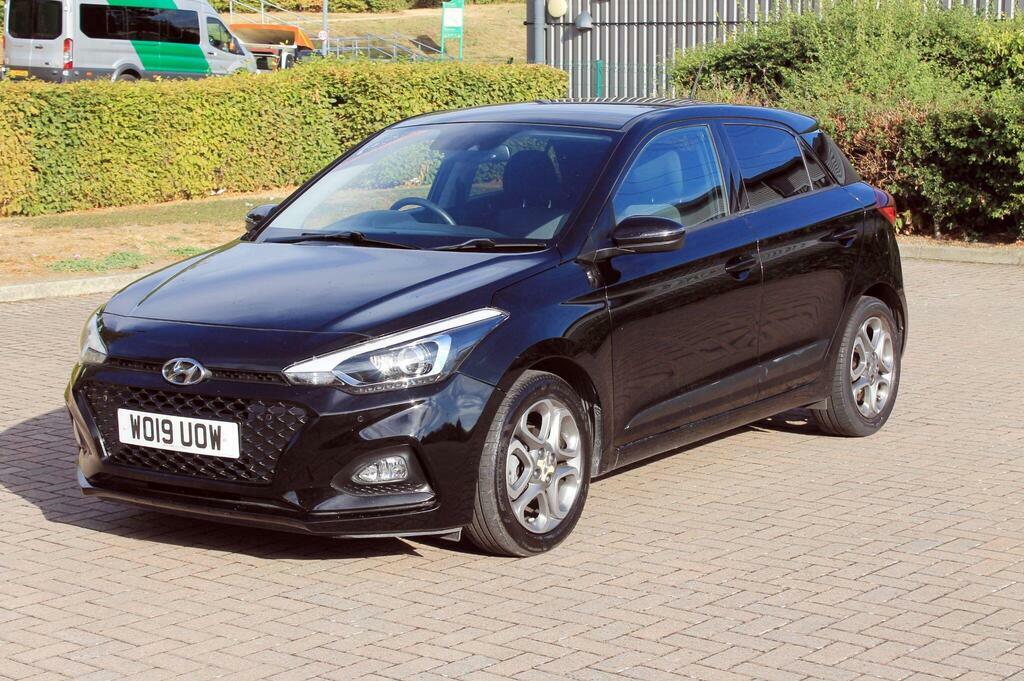 Hyundai I20 2019 Hyundai I20 1.2 Premium Nav Hatchback Pet Black #4