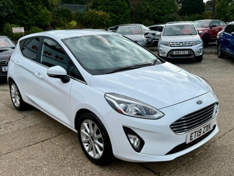 Ford Fiesta 1.0T Ecoboost Titanium ET19ZXK White #3