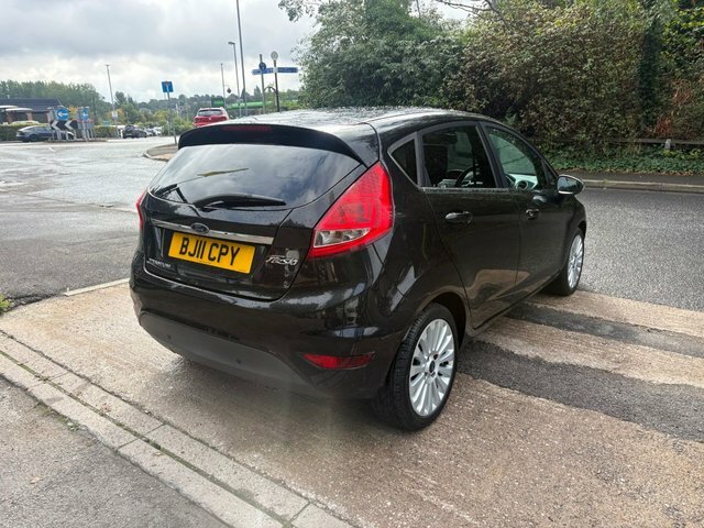 Ford Fiesta 2011 1.6 Titanium Hatchback 134 Black #3