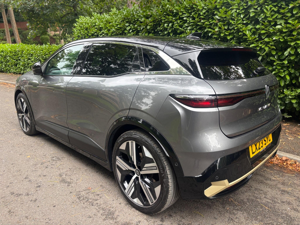 Renault Megane E-Tech E-tech 60Kwh Launch Edition #4