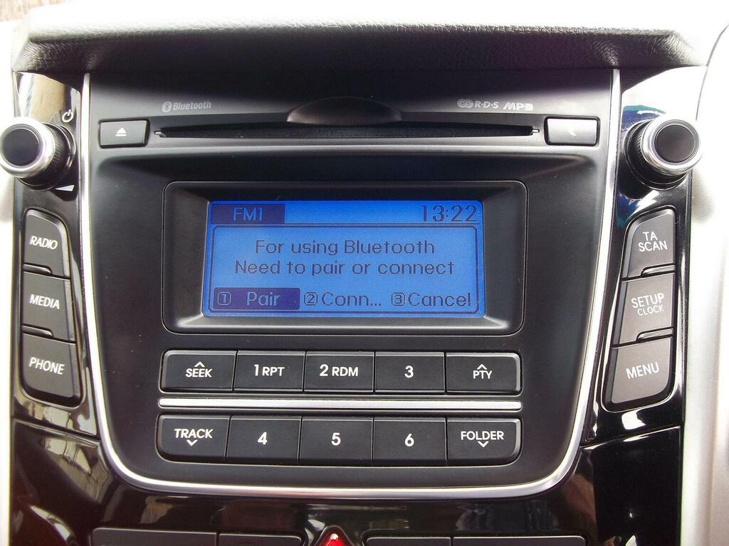 Hyundai I30 1.6 Crdi Blue Drive Se Euro 6 Ss 201565 White #3