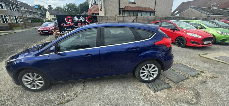 Ford Focus Titanium Blue #4