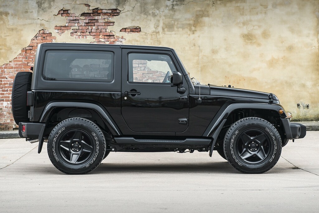 Jeep Wrangler 3.6 V6 Sahara Black #3