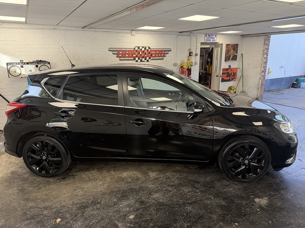 Nissan Pulsar Dig-t Tekna Black #5
