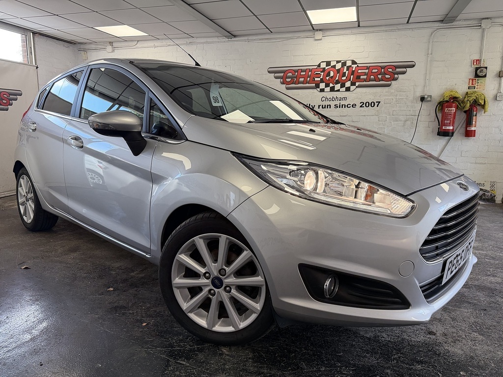 Ford Fiesta T Ecoboost Titanium PE65DFF Silver