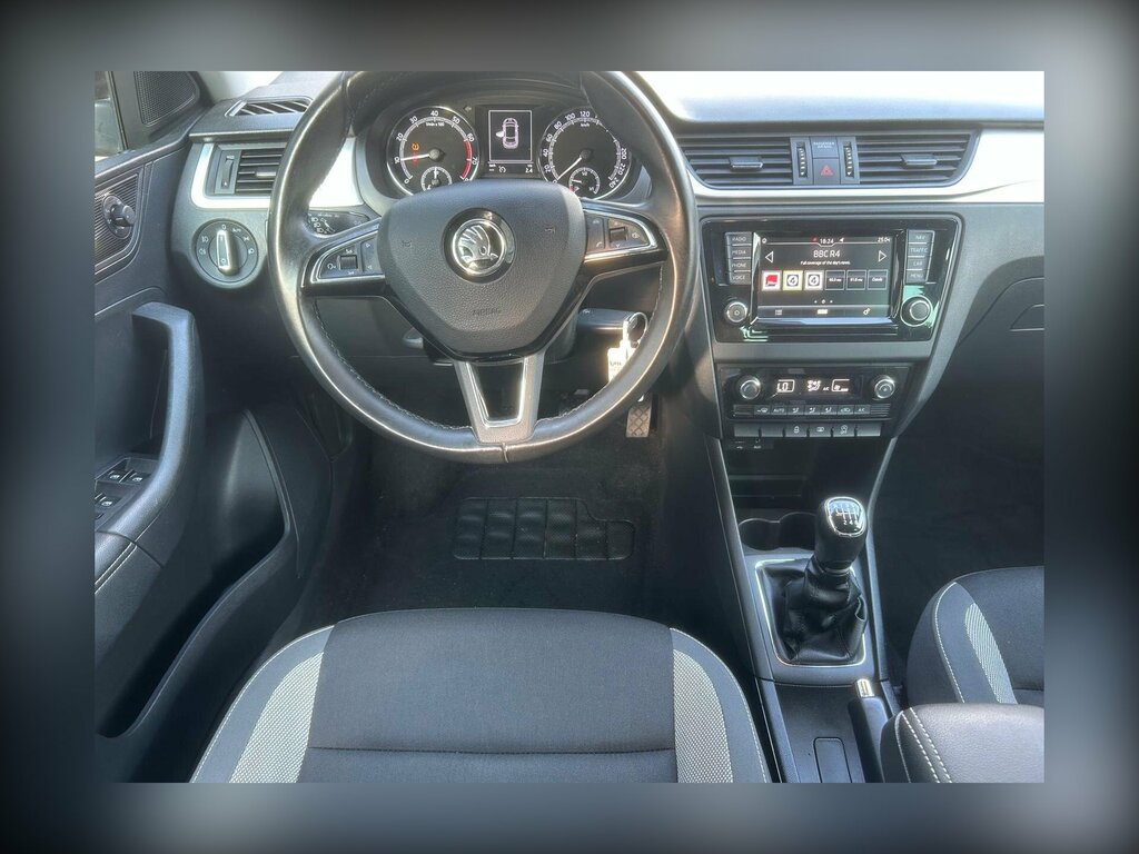 Skoda Rapid Spaceback Se Tech Black #13