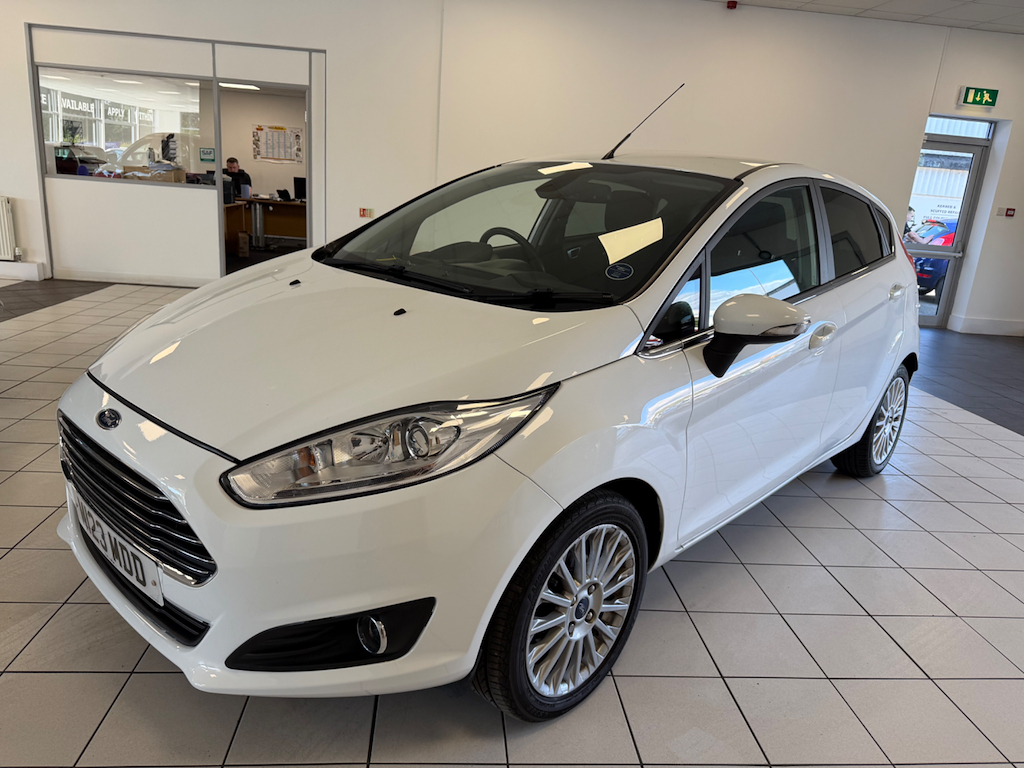 Ford Fiesta 1.6 L Titanium M123MDD White #3