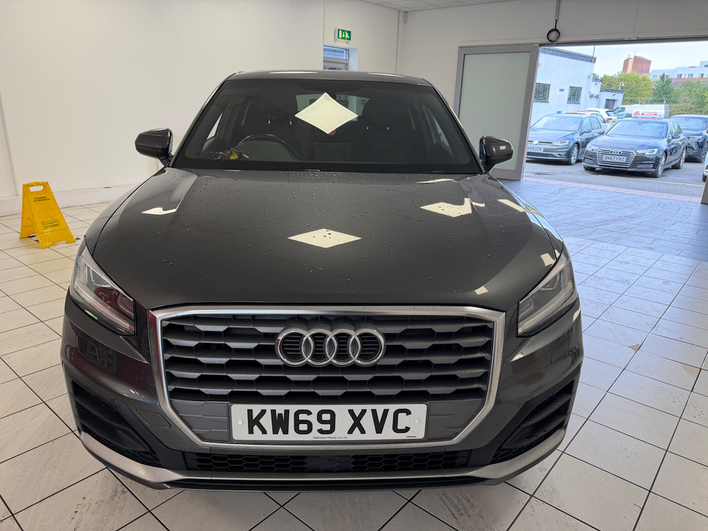 Audi Q2 1.5 L Tfsi S Line KW69XVC #2