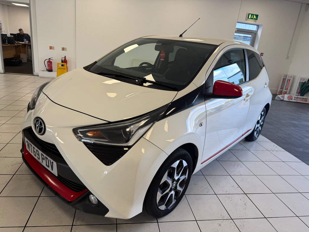 Toyota Aygo 1.0 L Vvt-i X-trend White