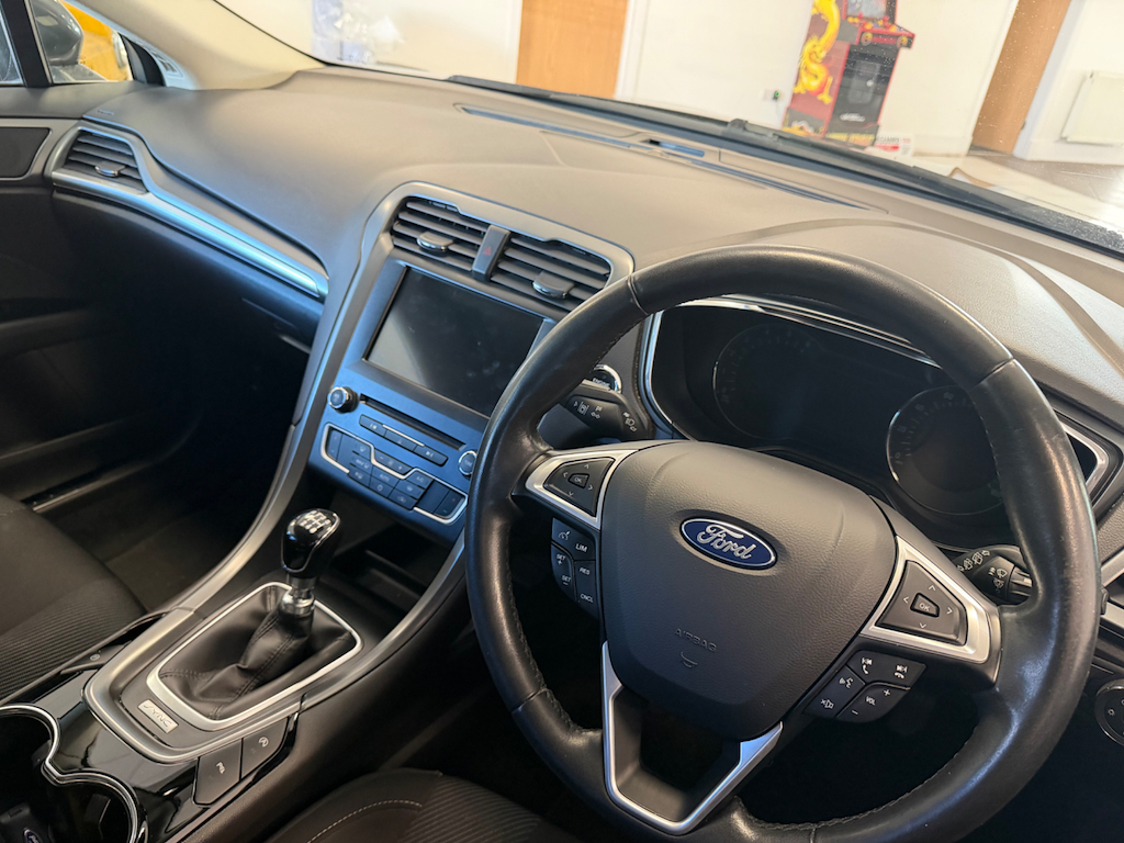 Ford Mondeo 2.0 L Titanium Tdci #4