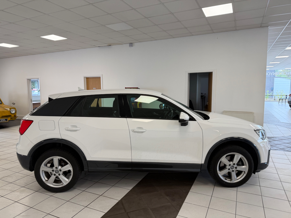 Audi Q2 1.0 L Tfsi Sport BT67LSE White #4